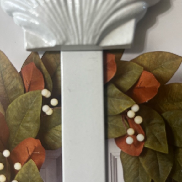 NEW Sonoma Shell Metal Door Hanger for Wreaths (Beach Vibes) - Picture 7 of 7